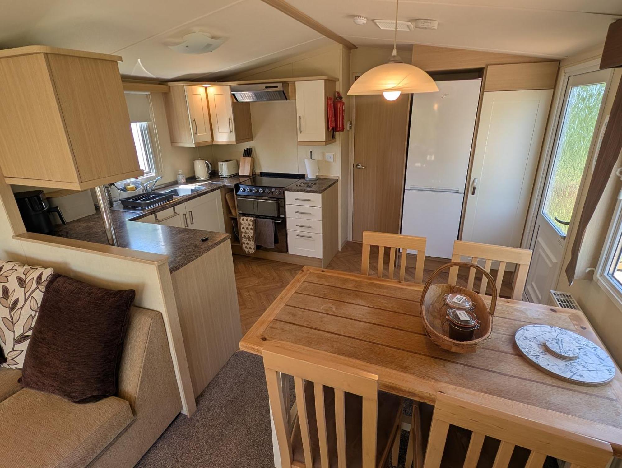 Red Squirrel Holiday Home In The Countryside, 10 Mins To Lligwy Beach Llandyfrydog Zewnętrze zdjęcie