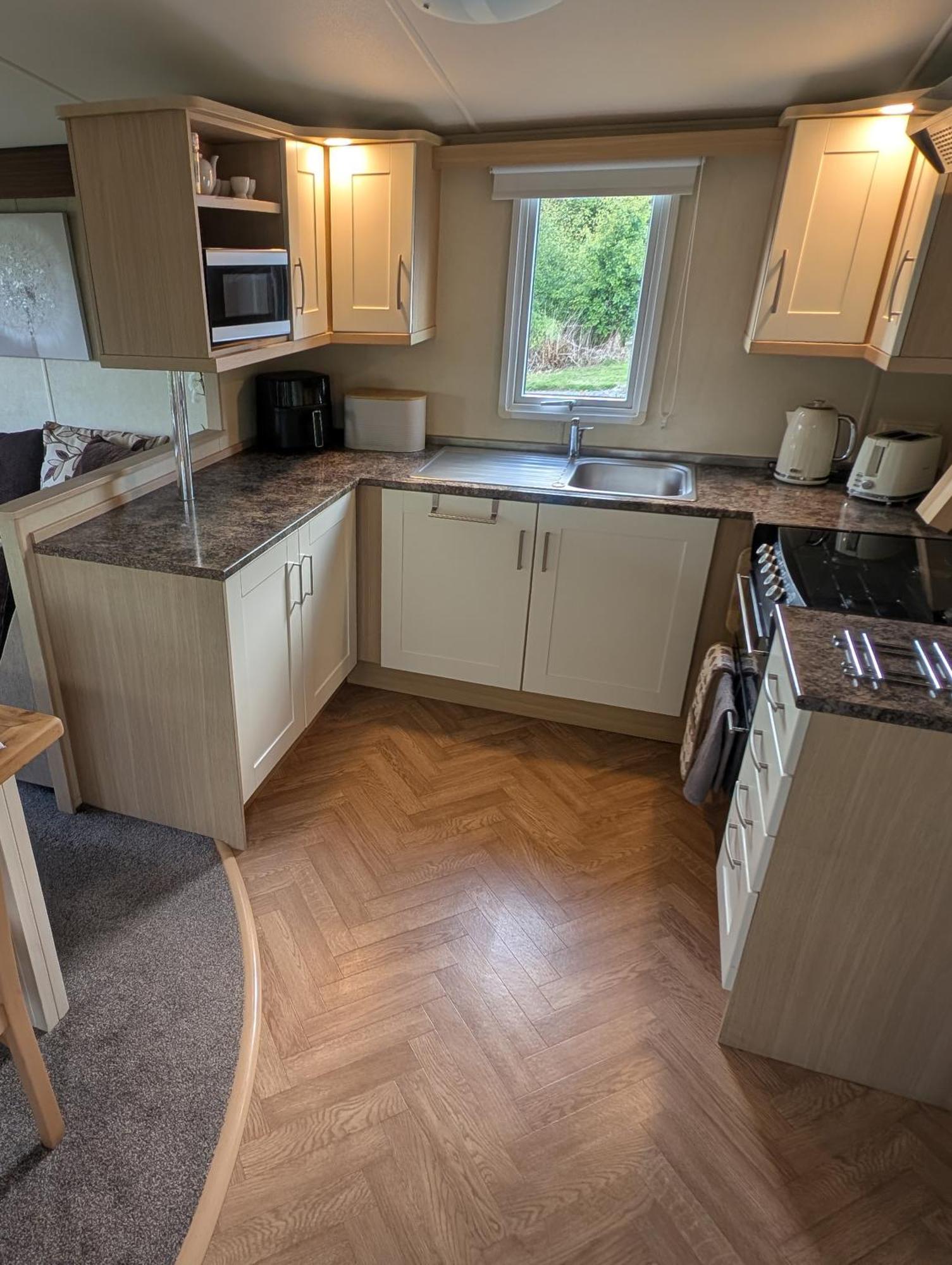 Red Squirrel Holiday Home In The Countryside, 10 Mins To Lligwy Beach Llandyfrydog Zewnętrze zdjęcie